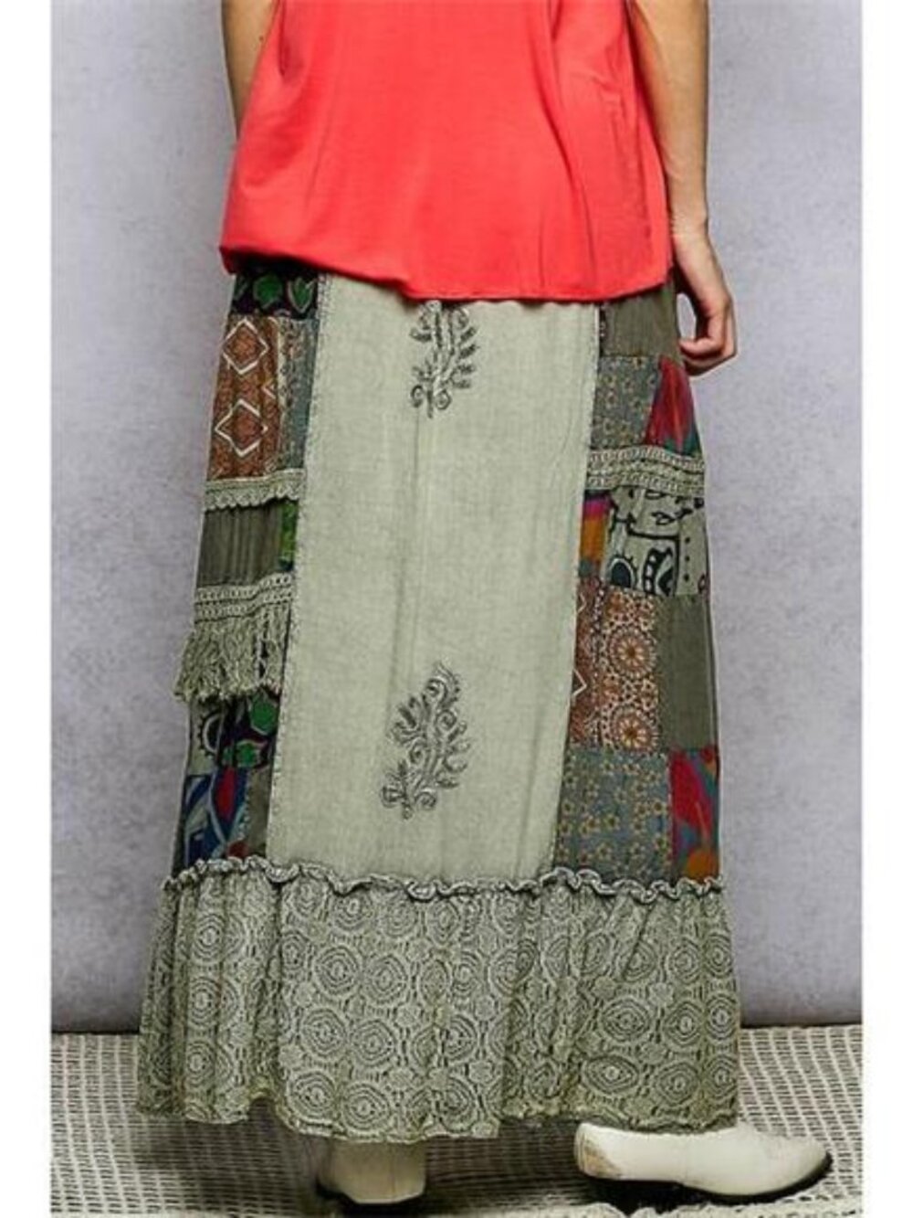 POL Printed Patchwork Embroidered Ruffled Skirt‎ - Picture 3 of 7
